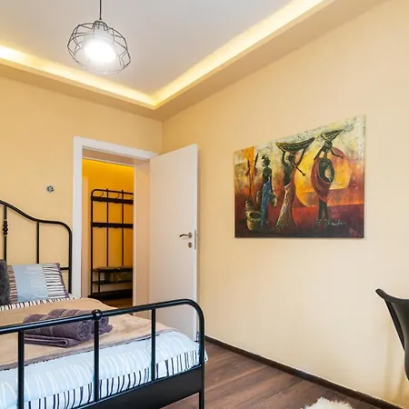 Downtown ǀ 2 Bedrooms ǀ Wifi ǀ Location Apartment Skopje